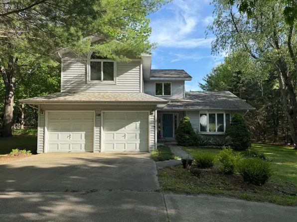 108 Carpenter Blvd, Roscommon, MI 48653
