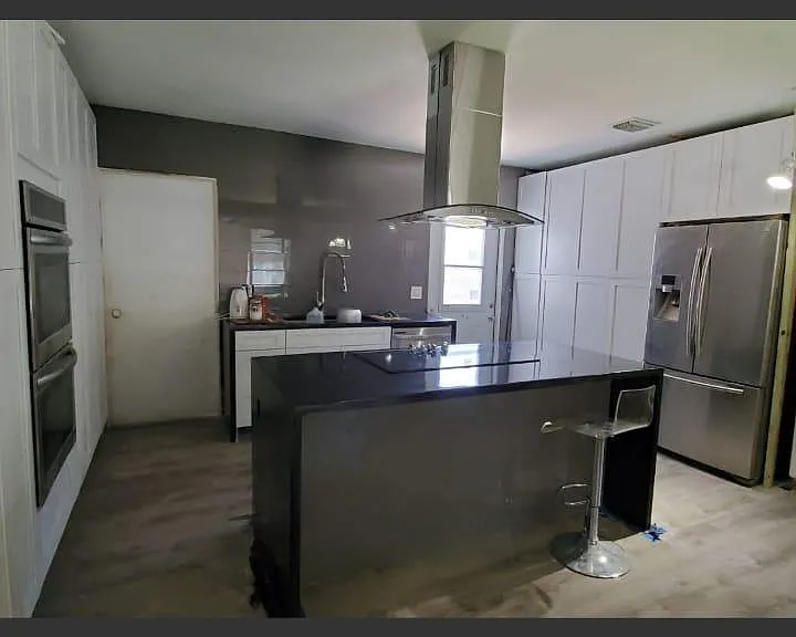 1081 NE 166th St — Photo 3