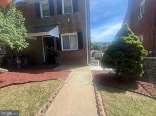 737 Hilltop Ter SE, Washington, DC