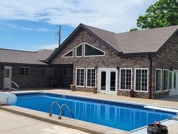 3rd image of 115 Jones Ln