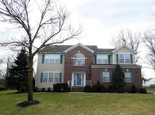 8 Wexford Way, Somerset, NJ 08873