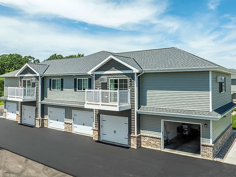 PRAIRIE VIEW ESTATES — Photo 16