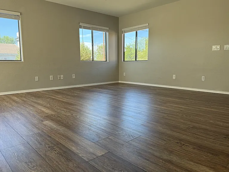 506 E Townley Ave #1 — Photo 3