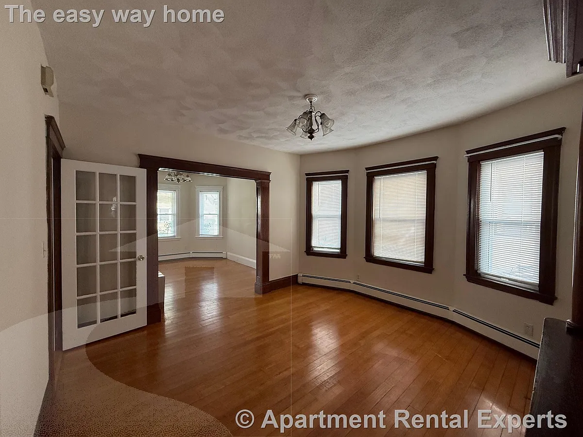 Building Photo - 91 Raymond Ave #1