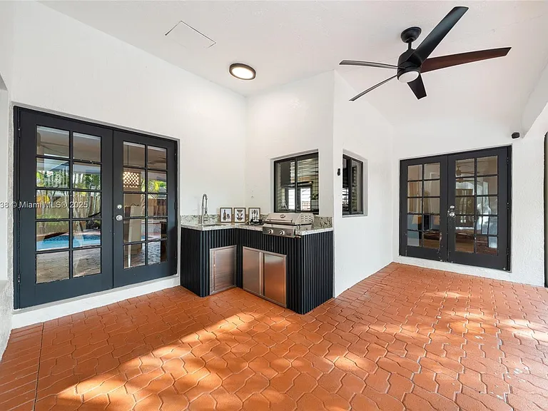 5424 SW 154th Pl — Photo 43