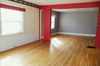 4th image of 905 N C St