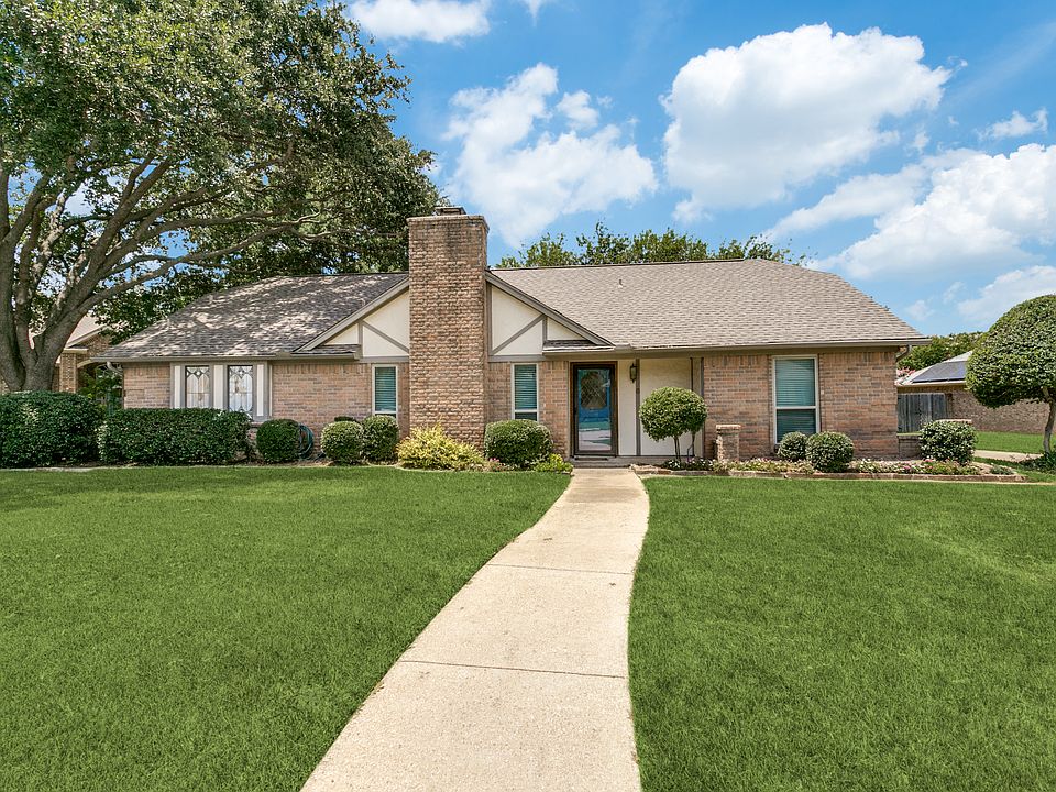 1st image of 8 Winding Creek Ct
