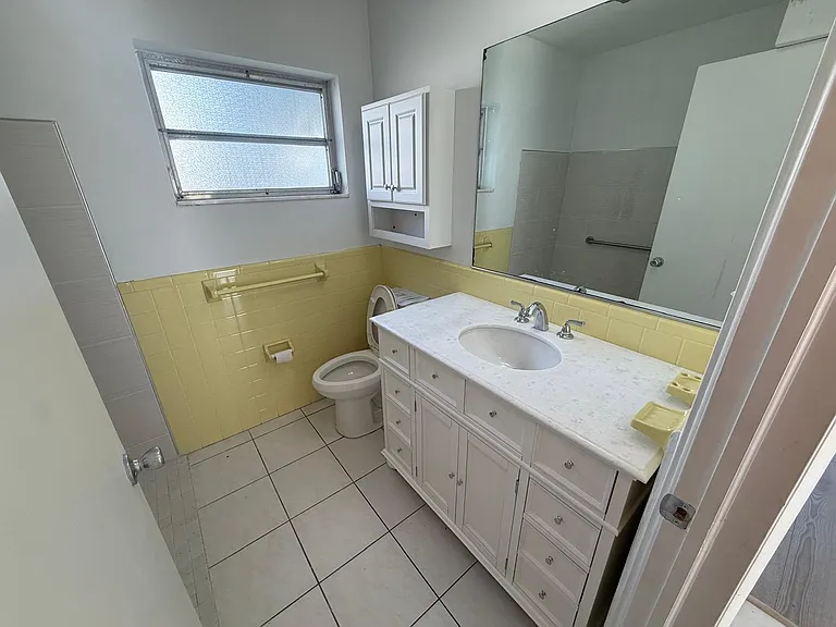 6805 NW 75th Dr — Photo 17