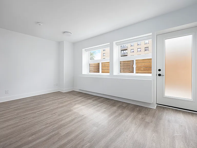 67 Parkwoods Village Dr — Photo 8