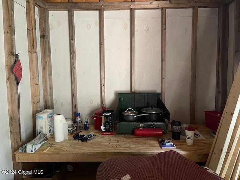 4th image of 543 Charley Hill Road