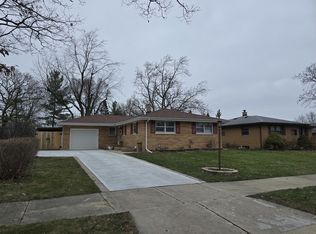 2828 Tyler Ave, Waukegan, IL 60087
