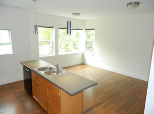 260 N Winooski Ave APT 103, Burlington, VT 05401