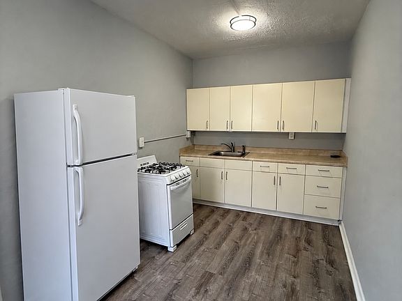2nd image of 500 Main St #11