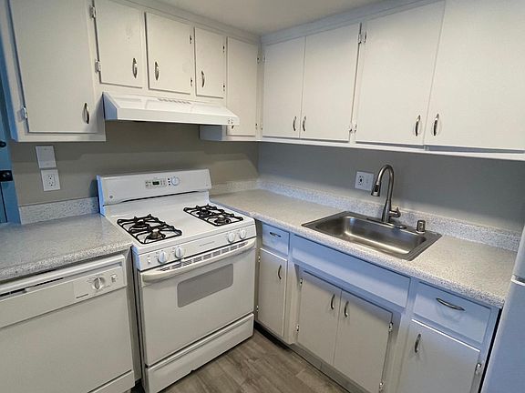 3rd image of 4815 College Oak Dr APT 12