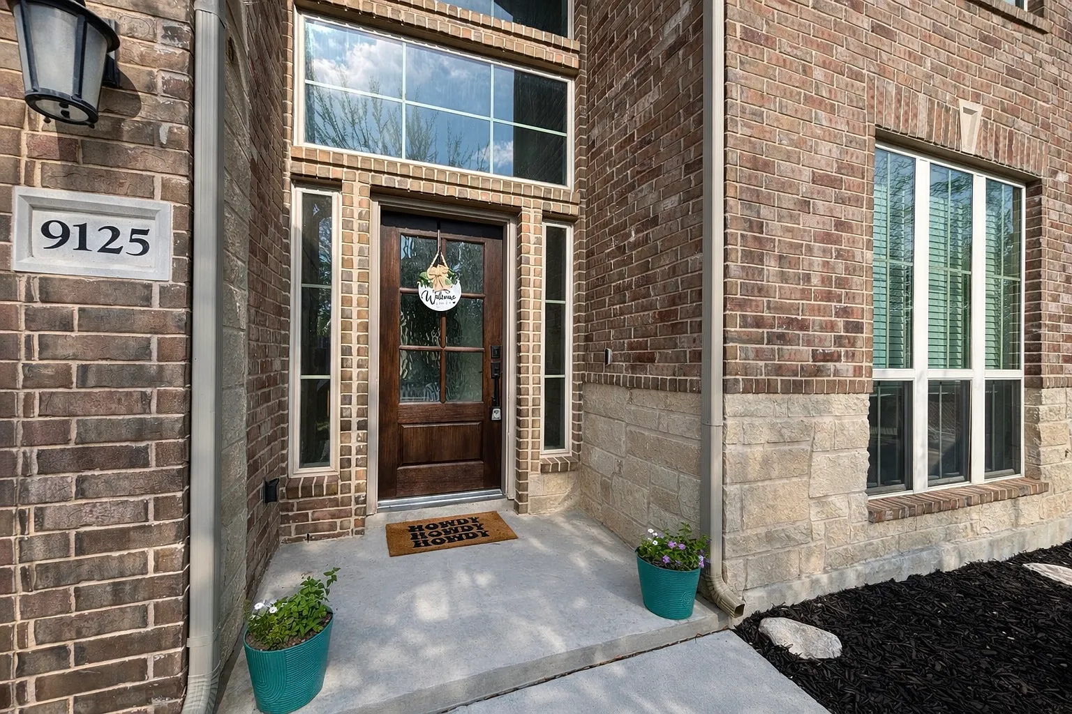 4 bed, 2784 sqft, $2,600 — Photo 2