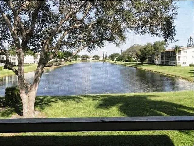 4030 Hythe Pl #4030-B — Photo 4