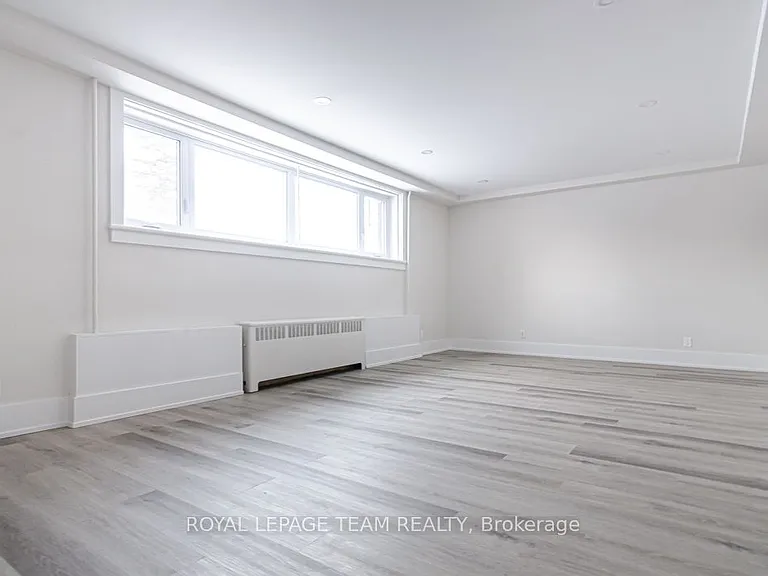 579 Tweedsmuir Ave #1 — Photo 6