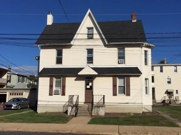 107 S Hellertown Ave APT 2, Quakertown, PA 18951
