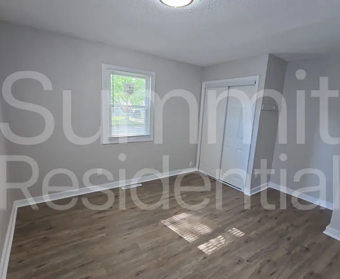 3911 Oakley Ave — Photo 8