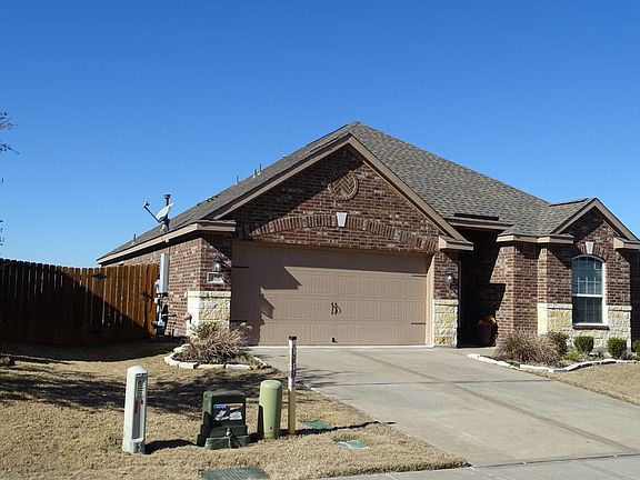 2nd image of 405 Lipizzan Ln