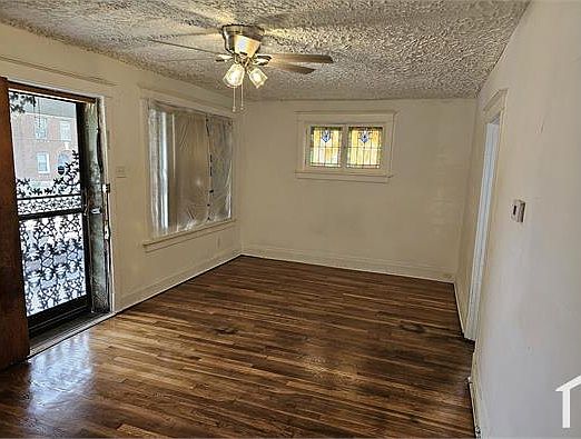 5th image of 5070 Queens Ave
