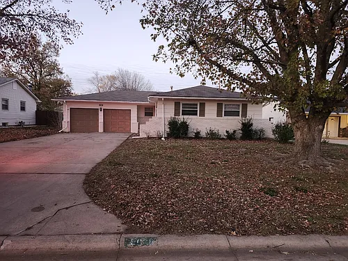 8038 E Watson Ln Photo 1 8038 E Watson Ln Photo 1