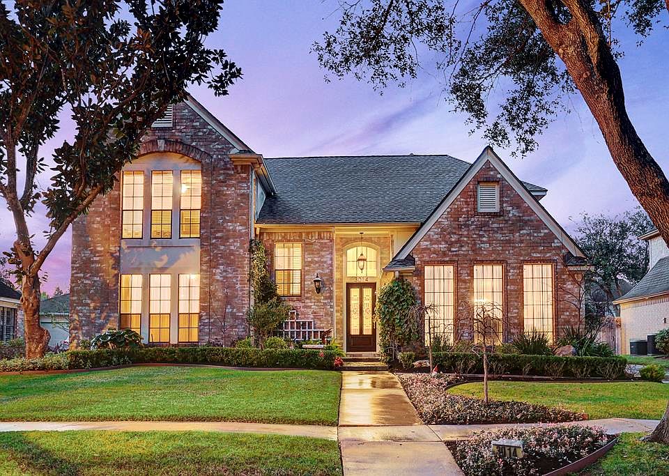 1st image of 3014 E Steepbank Cir