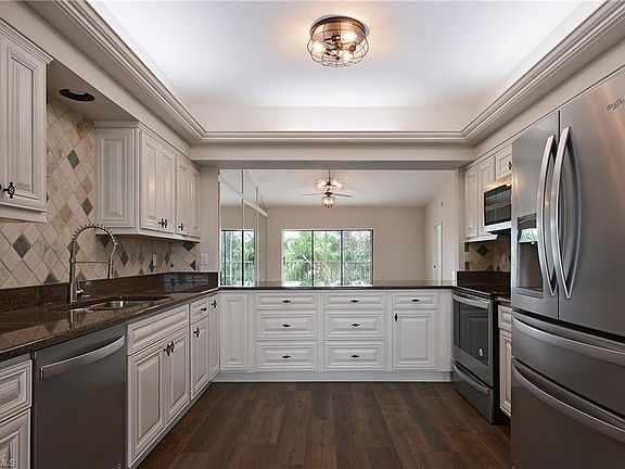 4th image of 6025 Chardonnay Ln #25-302