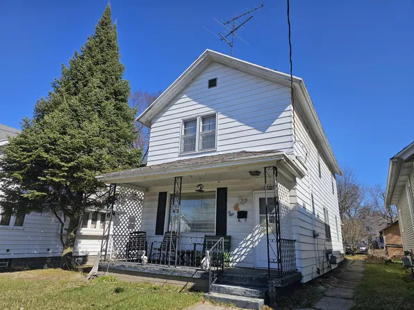 1049 Walker Ave NW, Grand Rapids, MI 49504