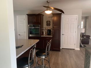 1415 Setter Run Ct, York, PA 17408