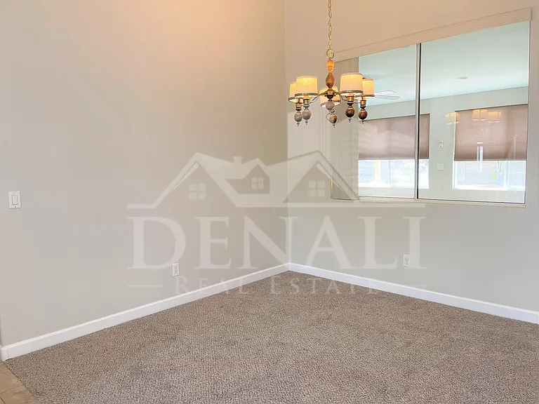 16247 W Jackson St — Photo 7