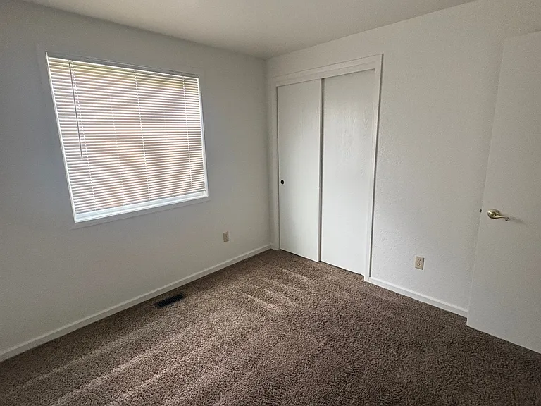 3047 N Linda Vista Ln — Photo 8