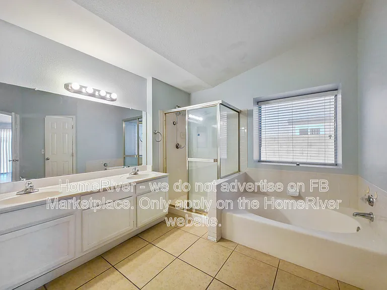 2 W Michelle Dr — Photo 16