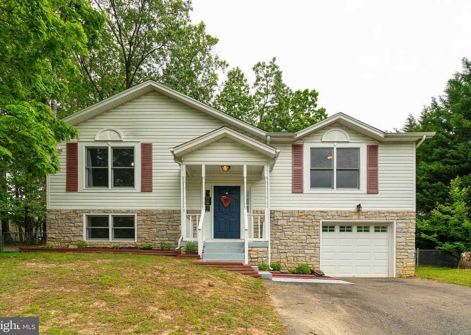 1st image of 24 Brentwood Ln