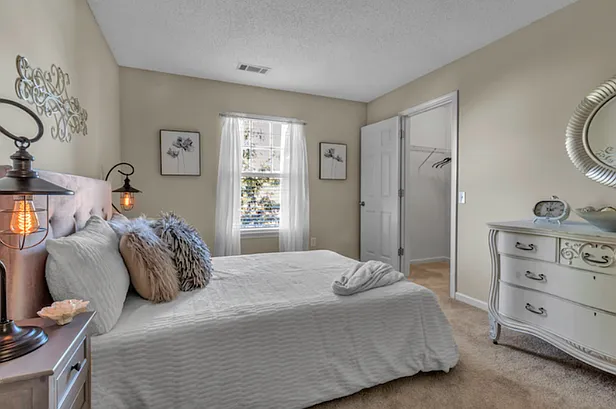 2nd Bedroom with Walk-In Closet