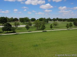 911 Winding Oaks Dr, Williamsville, IL 62693