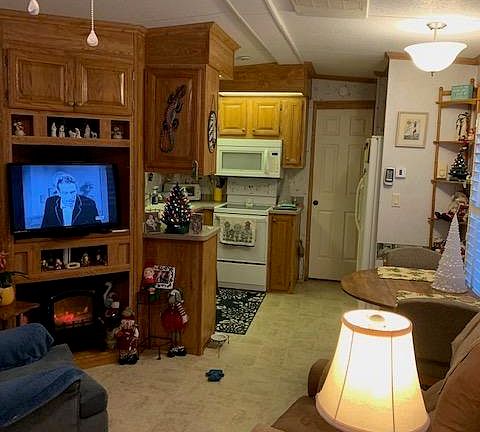 3rd image of 290 Galaxy Ln #143