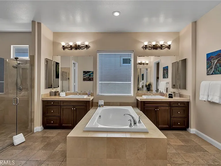 55315 Turnberry Way — Photo 58