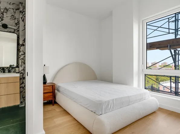 11-14 35th Avenue image 7 of 10