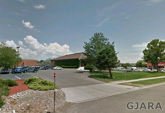 2nd image of 604 25 Rd