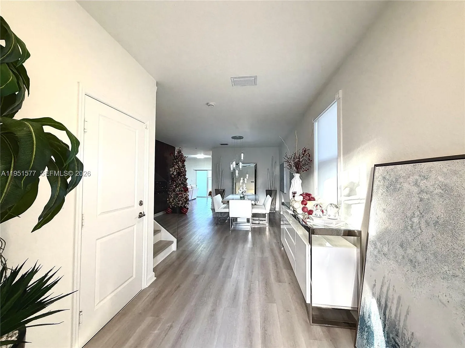 5 bed, 3.0 bath, $4,699 — Photo 3