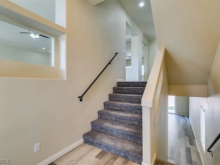6386 Tomahawk Mill Ct — Photo 2