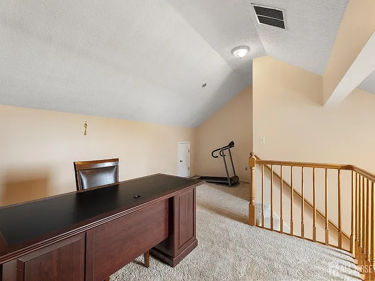76 Lynnette Ct S — Photo 13