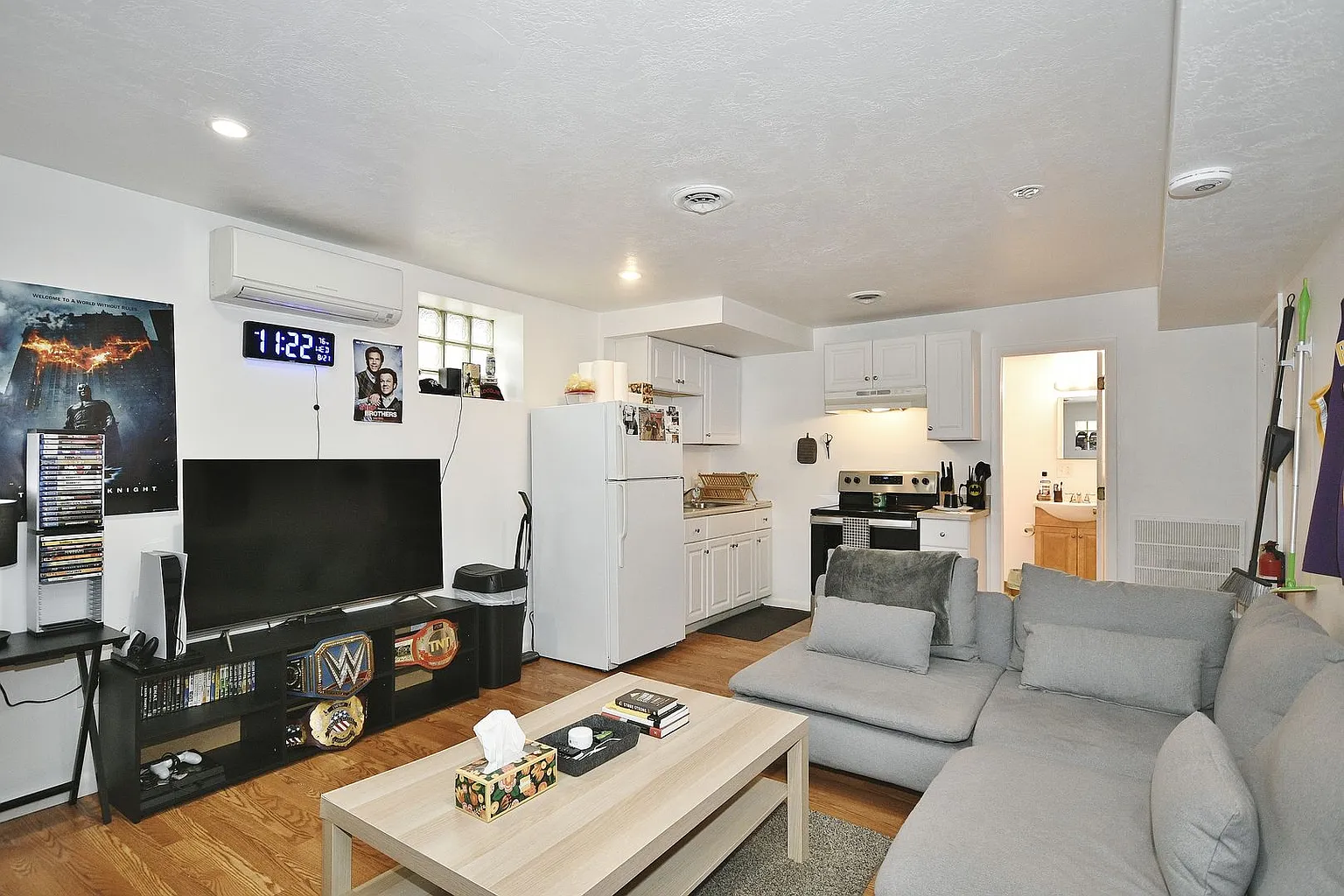2102 West St APT 1B photo 1
