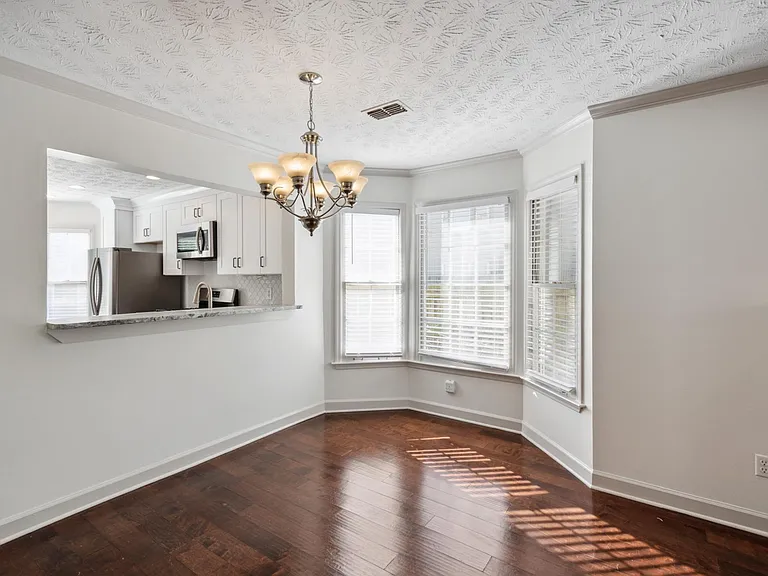 401 Defoors Lndg NW — Photo 11
