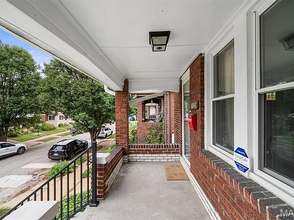 3rd image of 6042 Wanda Ave