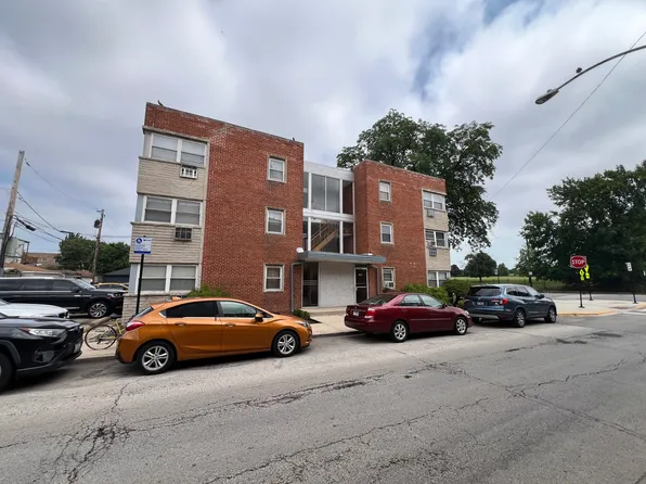2400 W Balmoral Ave APT 2G, Chicago, IL 60625