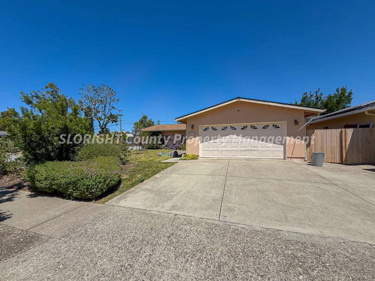 4 bed, 2.0 bath, 1606 sqft, $4,600 — Photo 2