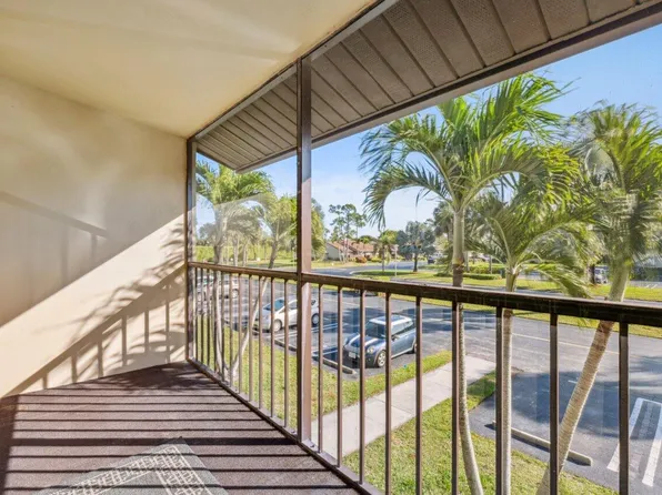 618 Sea Pine Way #A2, Greenacres, FL 33415