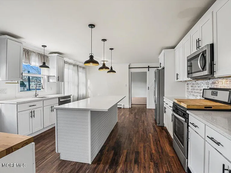 247 Sprucewood Dr — Photo 11